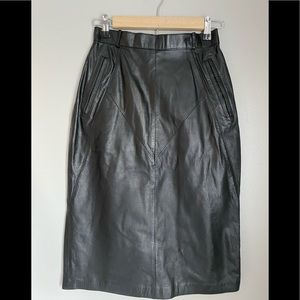 NWOT Pelle Cuir Leather sexy skirt